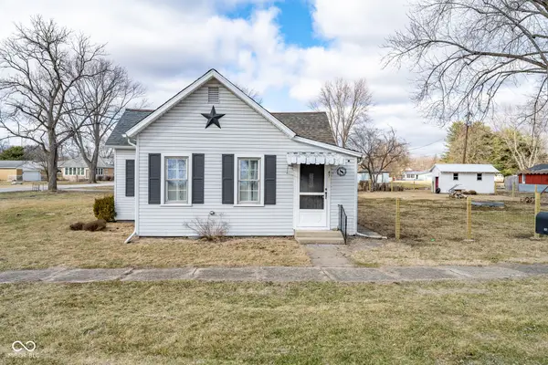 87 E N 1st Street, Carbon, IN 47837
