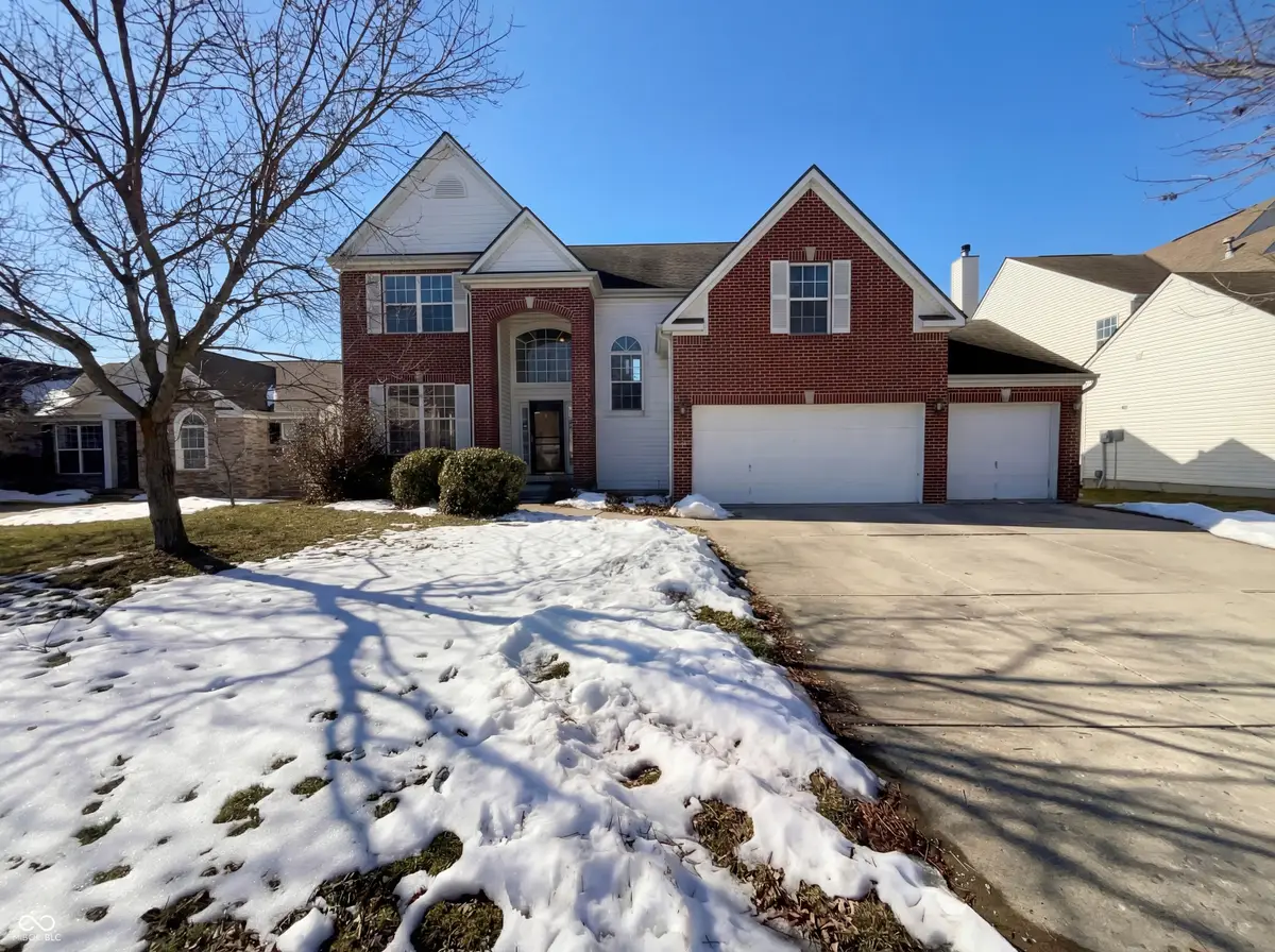 6767 Woodcliff Circle, Zionsville, IN 46077 - #1
