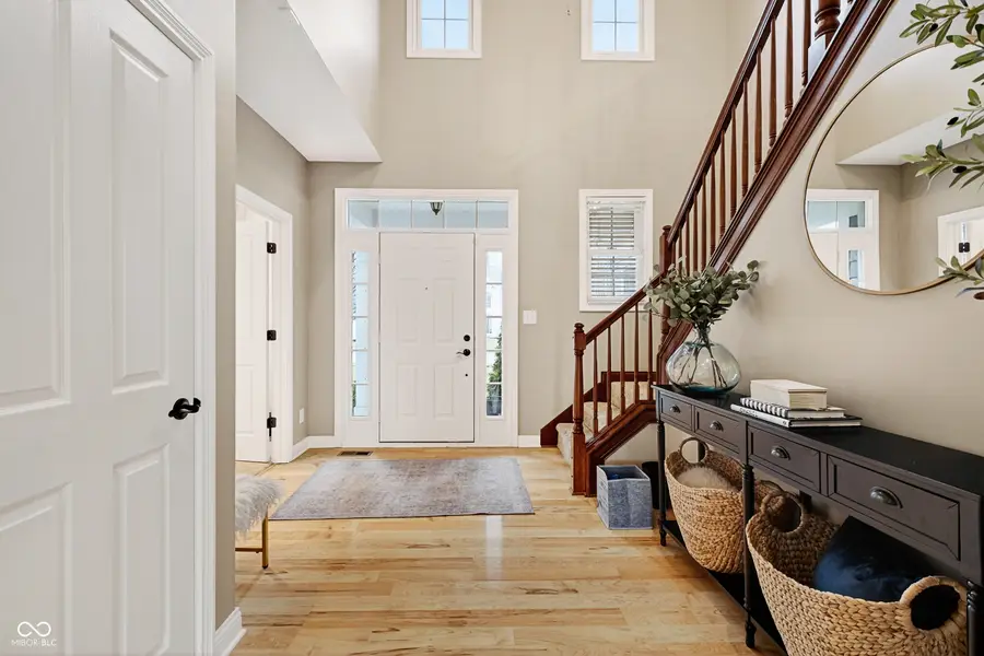 8999 Hearthstone Drive, Zionsville, IN 46077 - #2