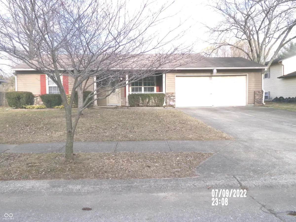 7819 Inverness Drive, Indianapolis, IN 46237 - #1