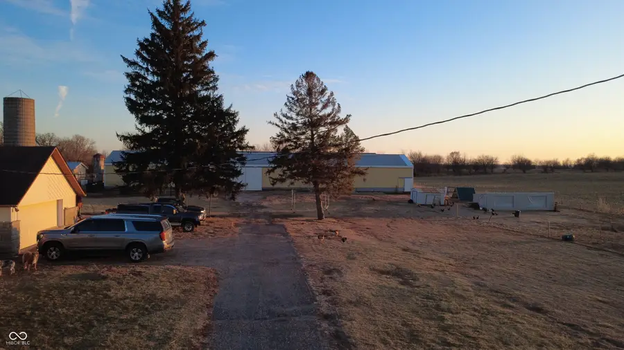 2025 E Eger Road, Rensselaer, IN 47978 - #2