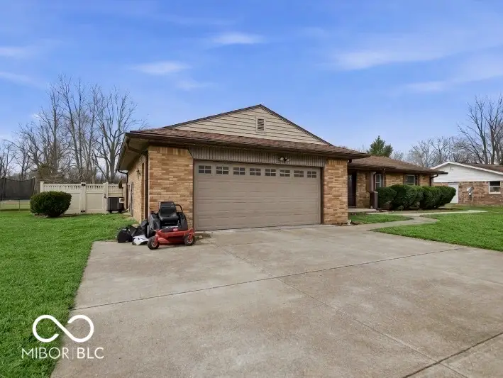 98 E Meadow Glen Drive, Brazil, IN 47834 - #3