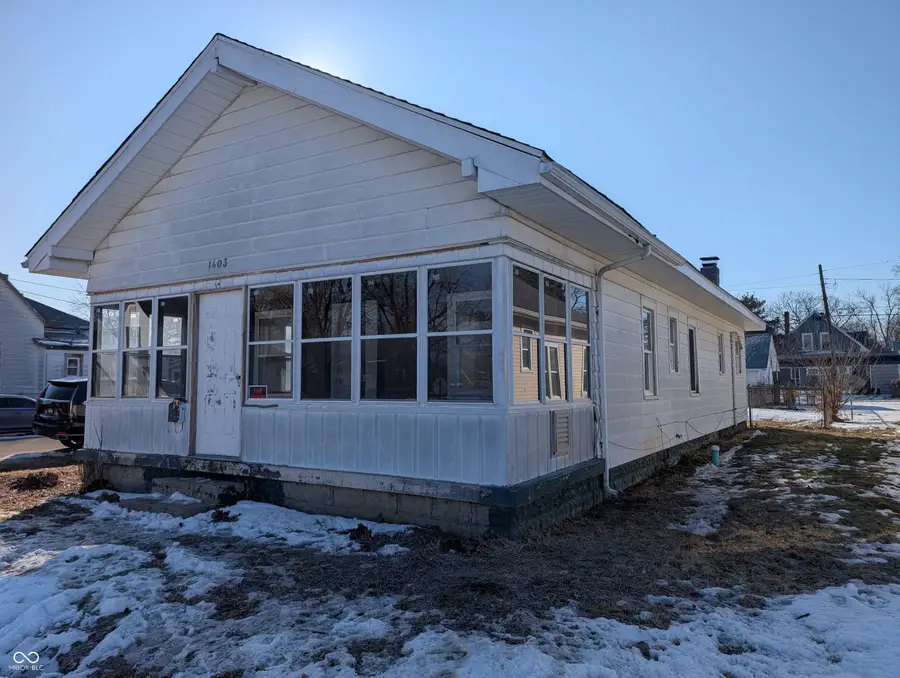 1403 W 4th Street, Anderson, IN 46016 - #3