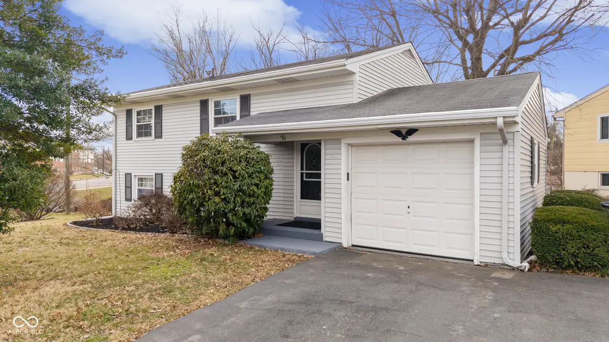 711 Navajo Drive, New Albany, IN 47150 - #1