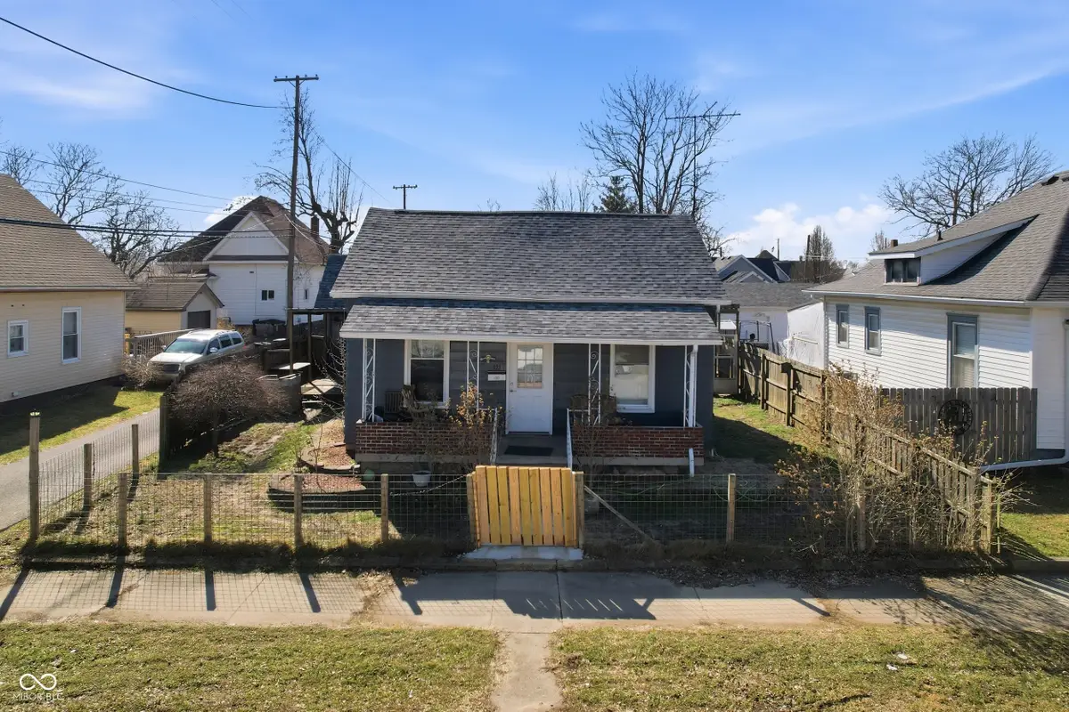 323 E Franklin Street, Shelbyville, IN 46176 - #1