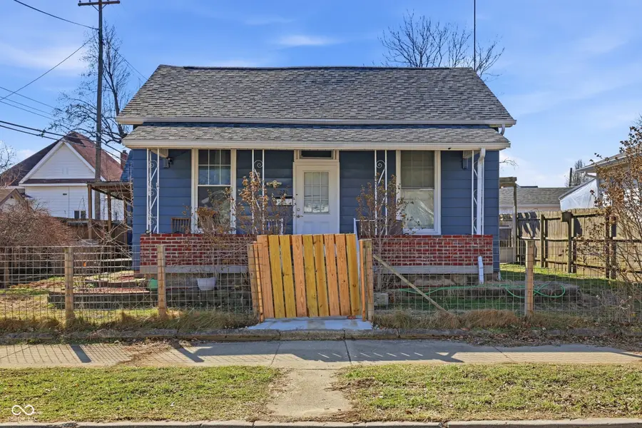 323 E Franklin Street, Shelbyville, IN 46176 - #2