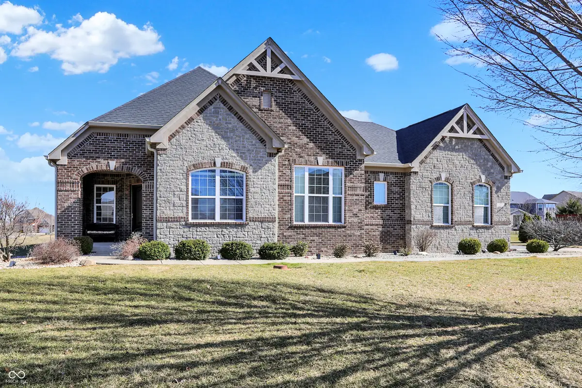 10001 Copper Saddle Bend, Fishers, IN 46040 - #1