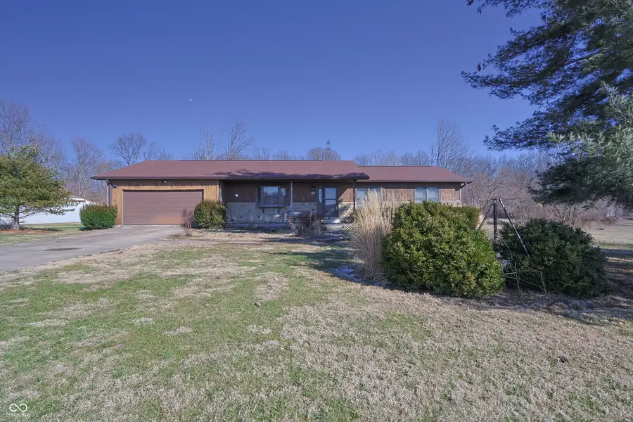 5211 S 450 E, Columbus, IN 47203 - #2