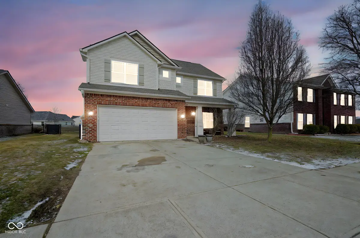 7148 N Chelmsford Drive, McCordsville, IN 46055 - #1