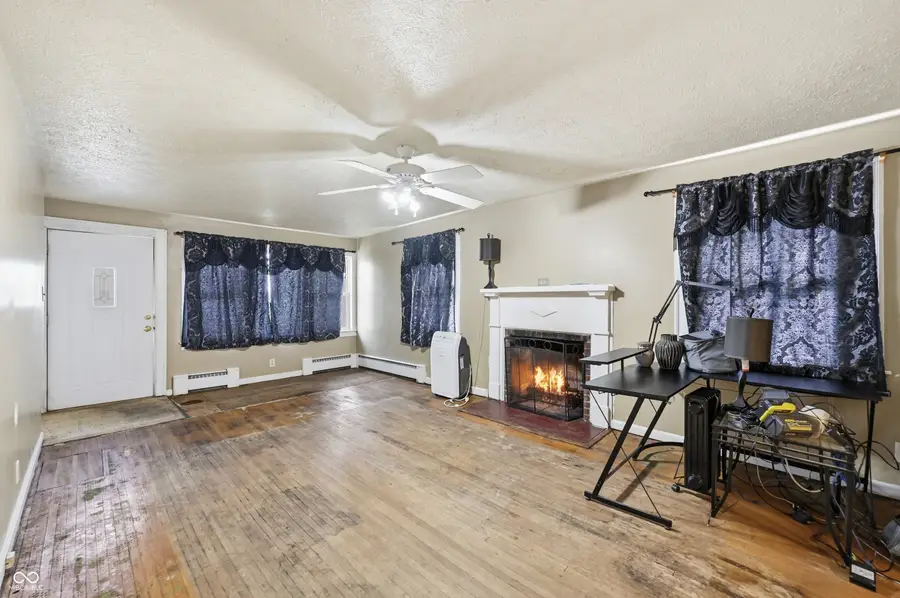 115 W Perrin Street, Mulberry, IN 46058 - #3