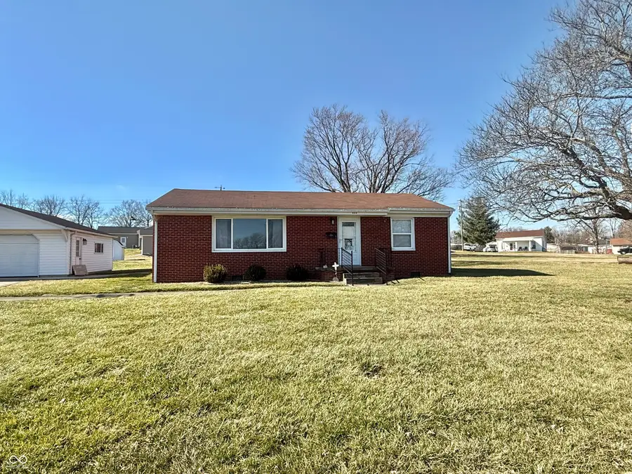 804 S Main Street, Brownstown, IN 47220 - #2