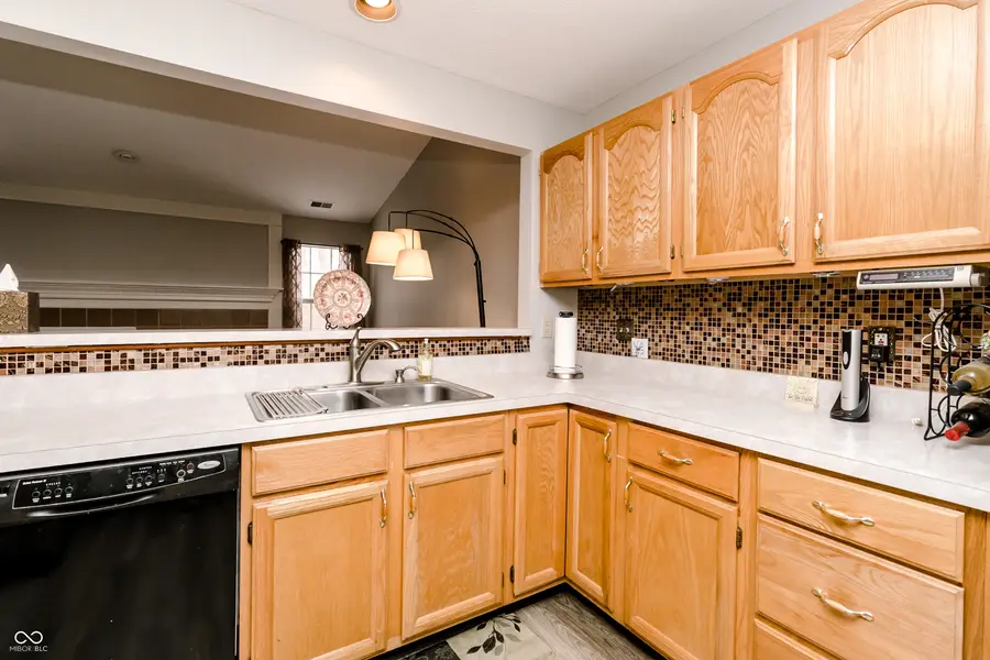 6220 Copper Oaks Court, Indianapolis, IN 46237 - #3