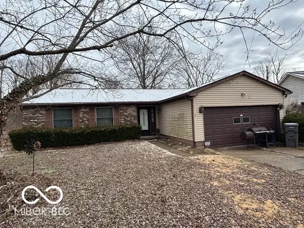 8527 Zephyr Drive, Indianapolis, IN 46217