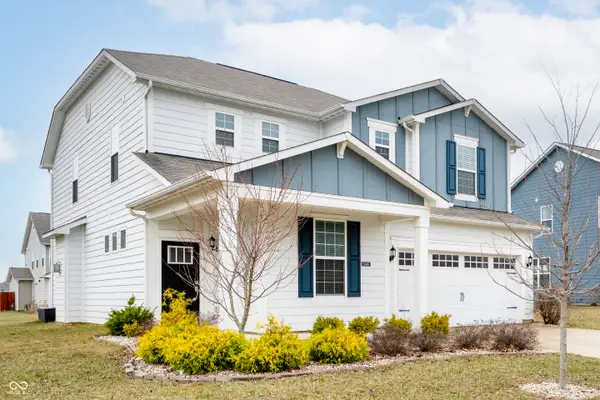 15469 Eastpark Circle W, Fishers, IN 46037