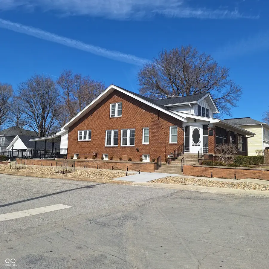 102 N Main Street, Cloverdale, IN 46120 - #2