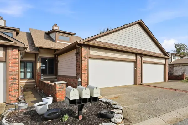 656 Cielo Vista Drive, Greenwood, IN 46143