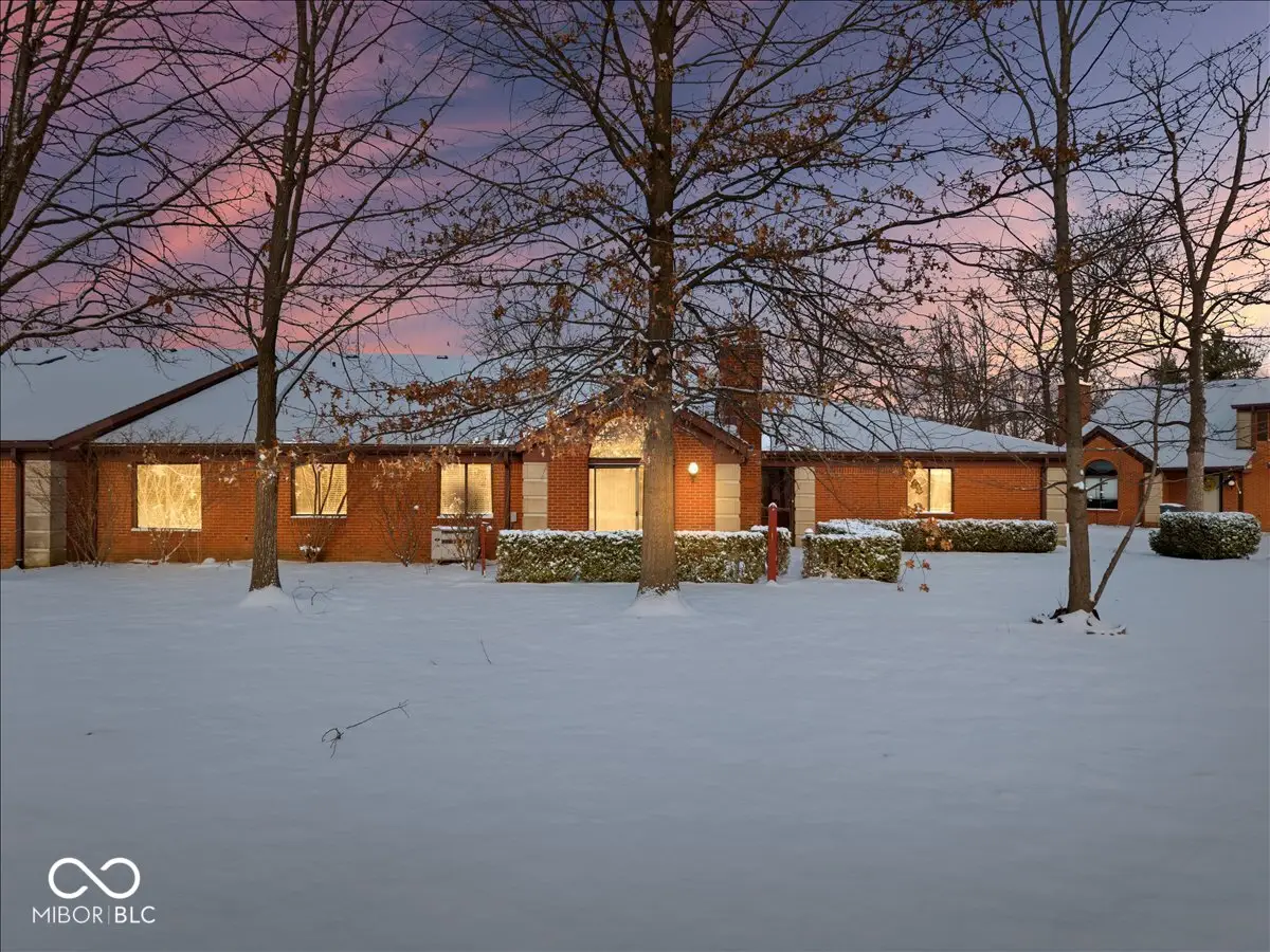 9302 Oak Run Circle, Indianapolis, IN 46260 - #1