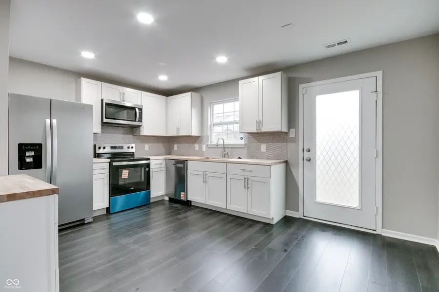 8910 Fire Pink Court, Indianapolis, IN 46231 - #2