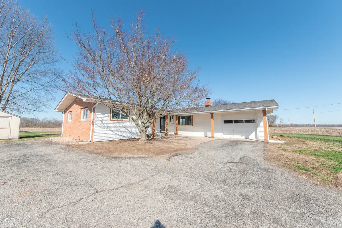 7642 S 800 E, Edinburgh, IN 46124 - #1