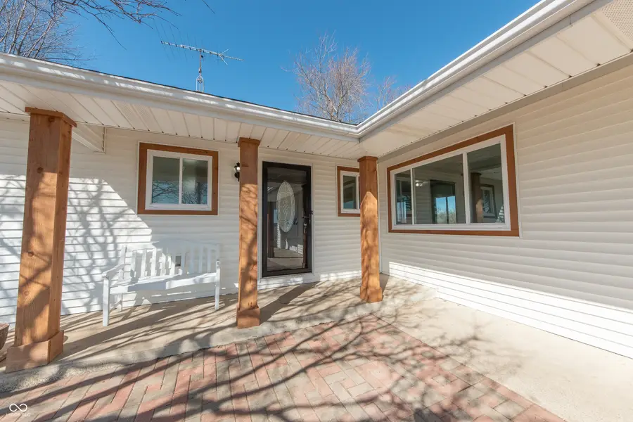 7642 S 800 E, Edinburgh, IN 46124 - #2