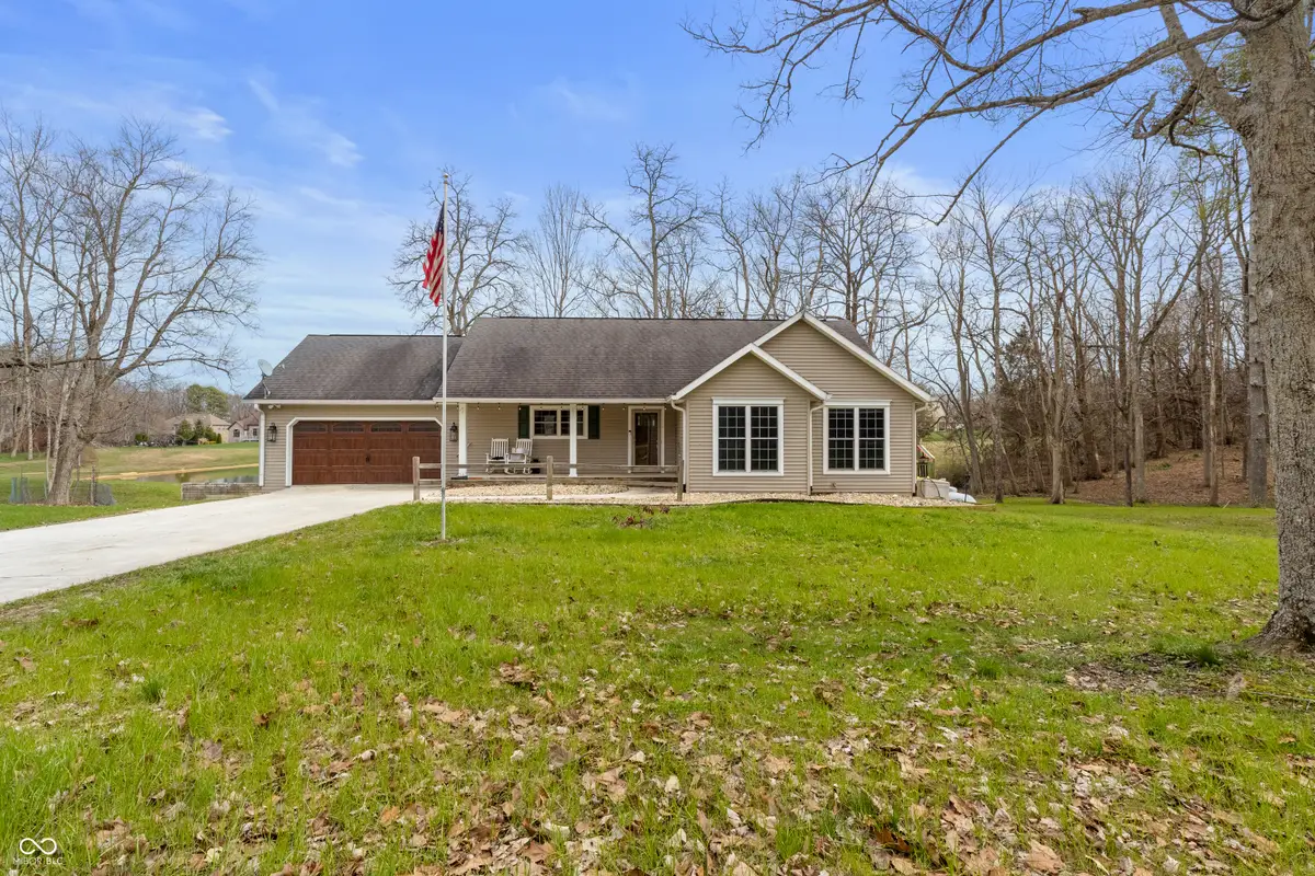 4565 W Carr Hill Road, Columbus, IN 47201 - #1