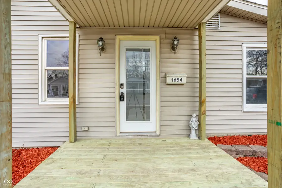 1654 E Mcclurg Street, Frankfort, IN 46041 - #2