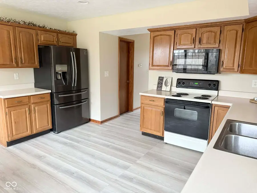 7516 Kilbarron Circle, Indianapolis, IN 46217 - #2