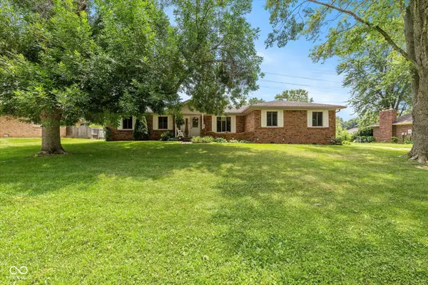 4039 Wander Way, Greenwood, IN 46142