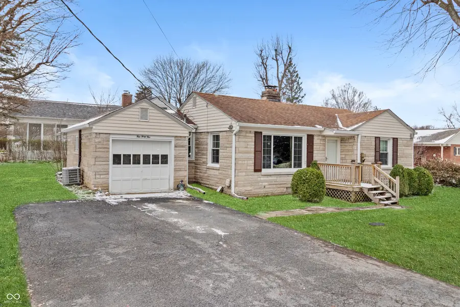 445 N Valley Lane, Greenwood, IN 46142 - #2