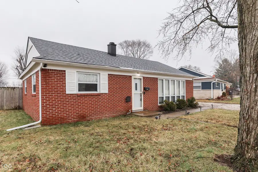 527 Northgate Drive, Greenwood, IN 46143 - #2