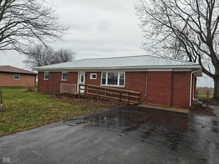 2183 S Fairview Drive, Shelbyville, IN 46176 - #2