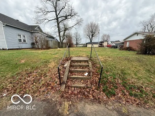 323 E Kruzan Street, Brazil, IN 47834 - #2