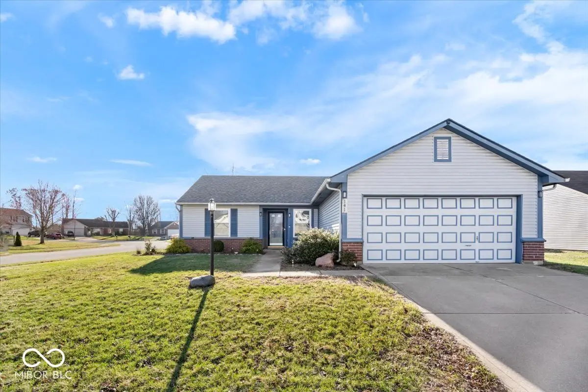 141 Brixton Woods Drive E, Pittsboro, IN 46167 - #1