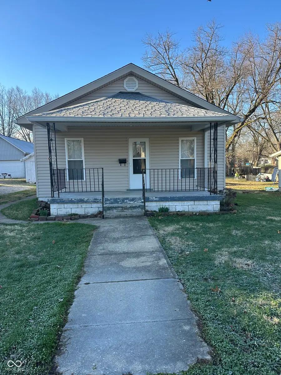 132 W Berry Street, Greencastle, IN 46135 - #2