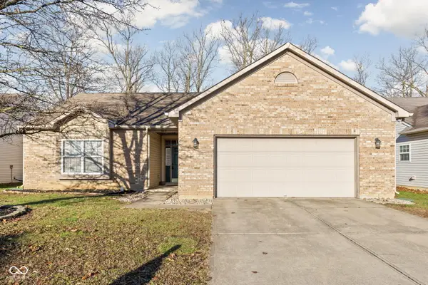 868 Flying Sun Drive, Avon, IN 46123