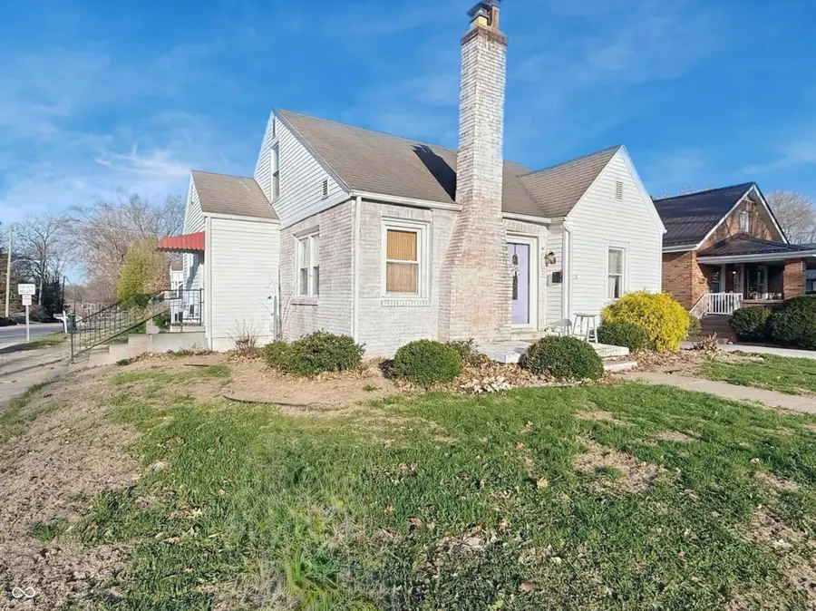 215 S Barr Street, Crawfordsville, IN 47933 - #2