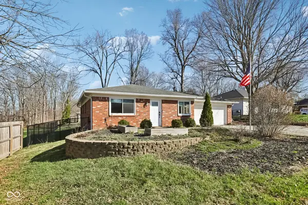 520 Woodland Place, Greenwood, IN 46142