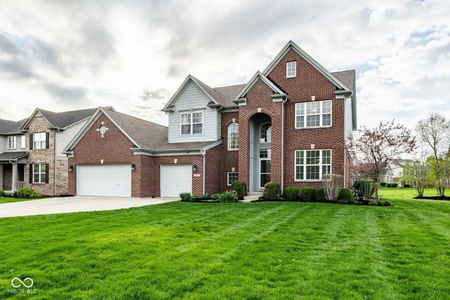 6821 Woodhaven Place, Zionsville, IN 46077 - #3