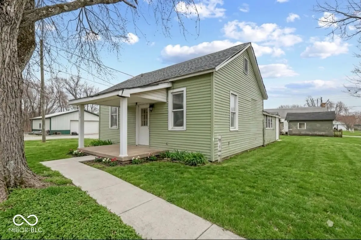9712 N Price Street, Knightsville, IN 47857 - #1