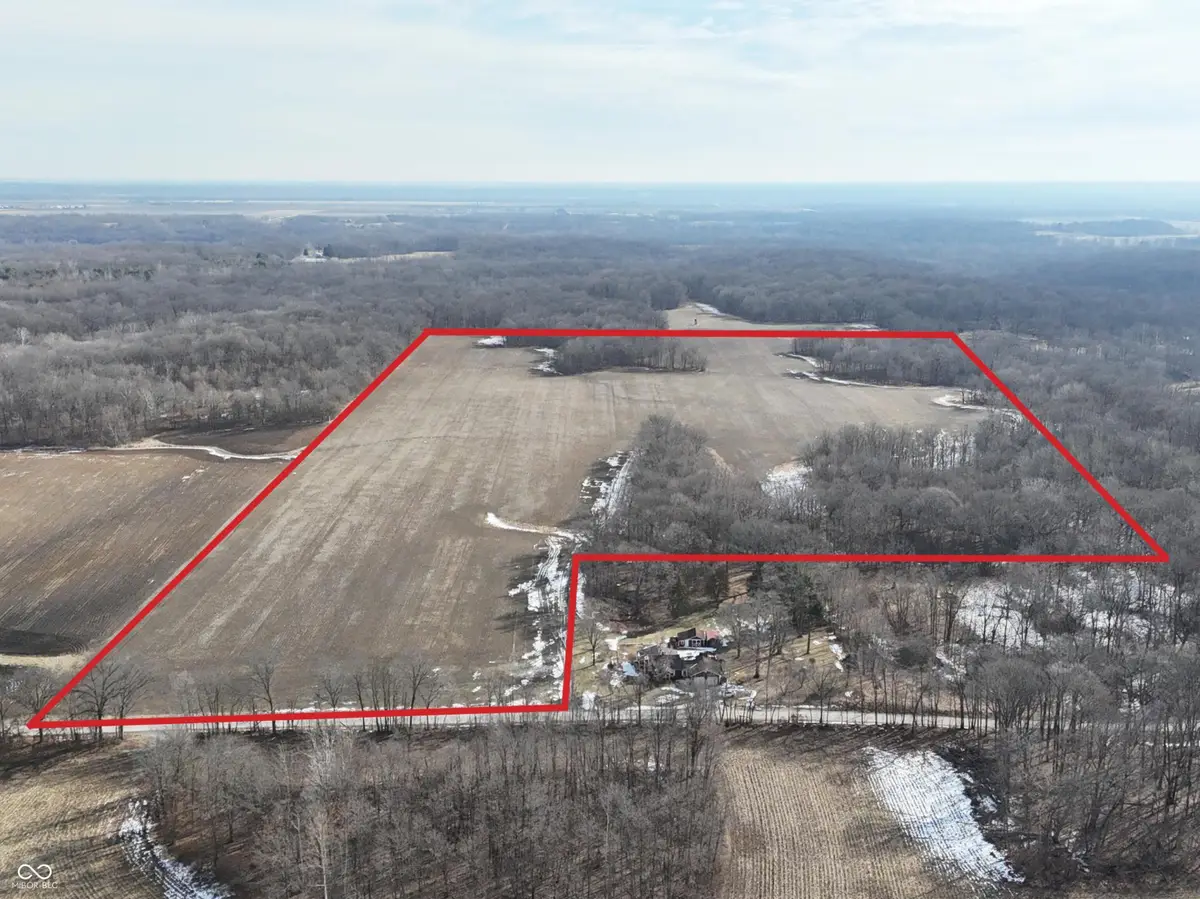 7138 N State Line Road, Cayuga, IN 47928 - #1