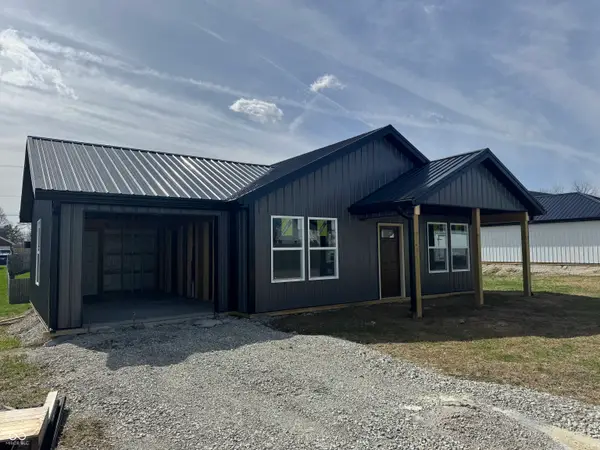 406 E College Street, Bainbridge, IN 46105