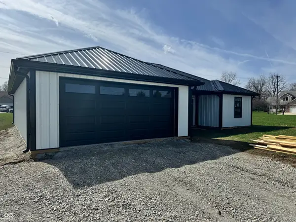 404 E College Street, Bainbridge, IN 46105