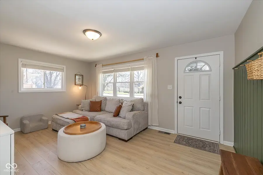 503 S 9th Avenue, Beech Grove, IN 46107 - #2