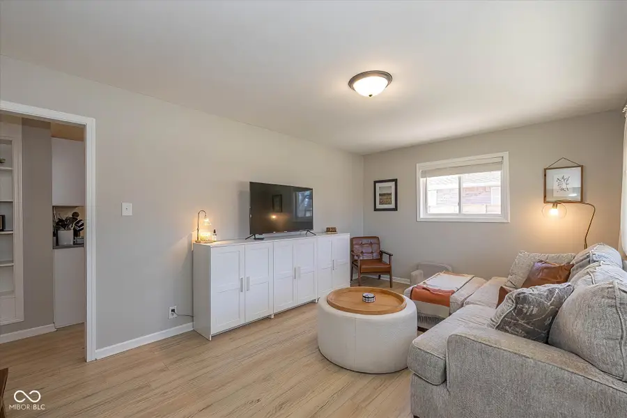 503 S 9th Avenue, Beech Grove, IN 46107 - #3