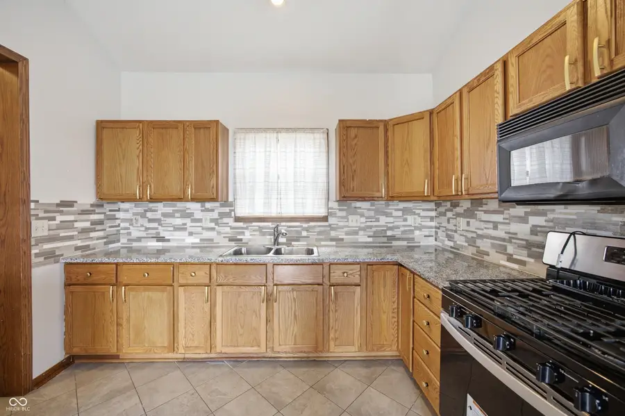 1015 S Creek Drive W, Greensburg, IN 47240 - #3