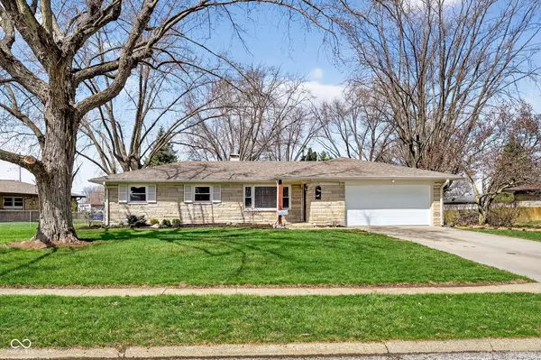 1042 E Logan Street, Brownsburg, IN 46112