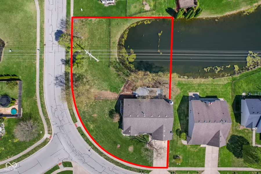 927 St Charles Place, Greenwood, IN 46143 - #3