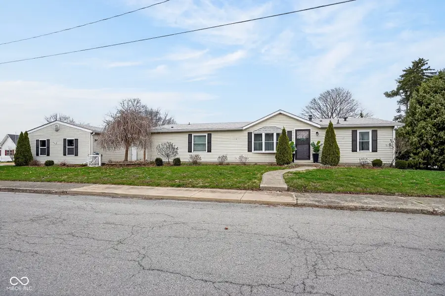 312 E 10th Street, Lapel, IN 46051 - #2