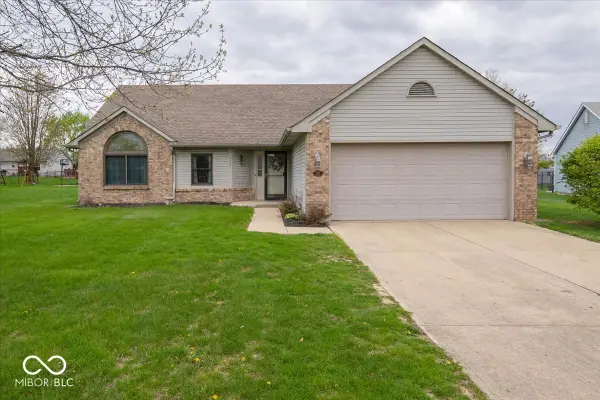 172 Bear Story Court, Greenfield, IN 46140