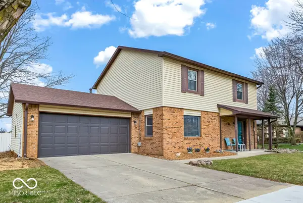 986 Country Aire Drive, Greenwood, IN 46143